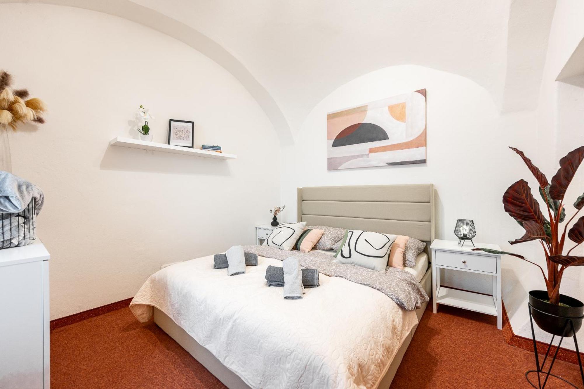 K1 Piatok Sobota Disco Cez Tyzden Tichy Apartman 科希策 外观 照片