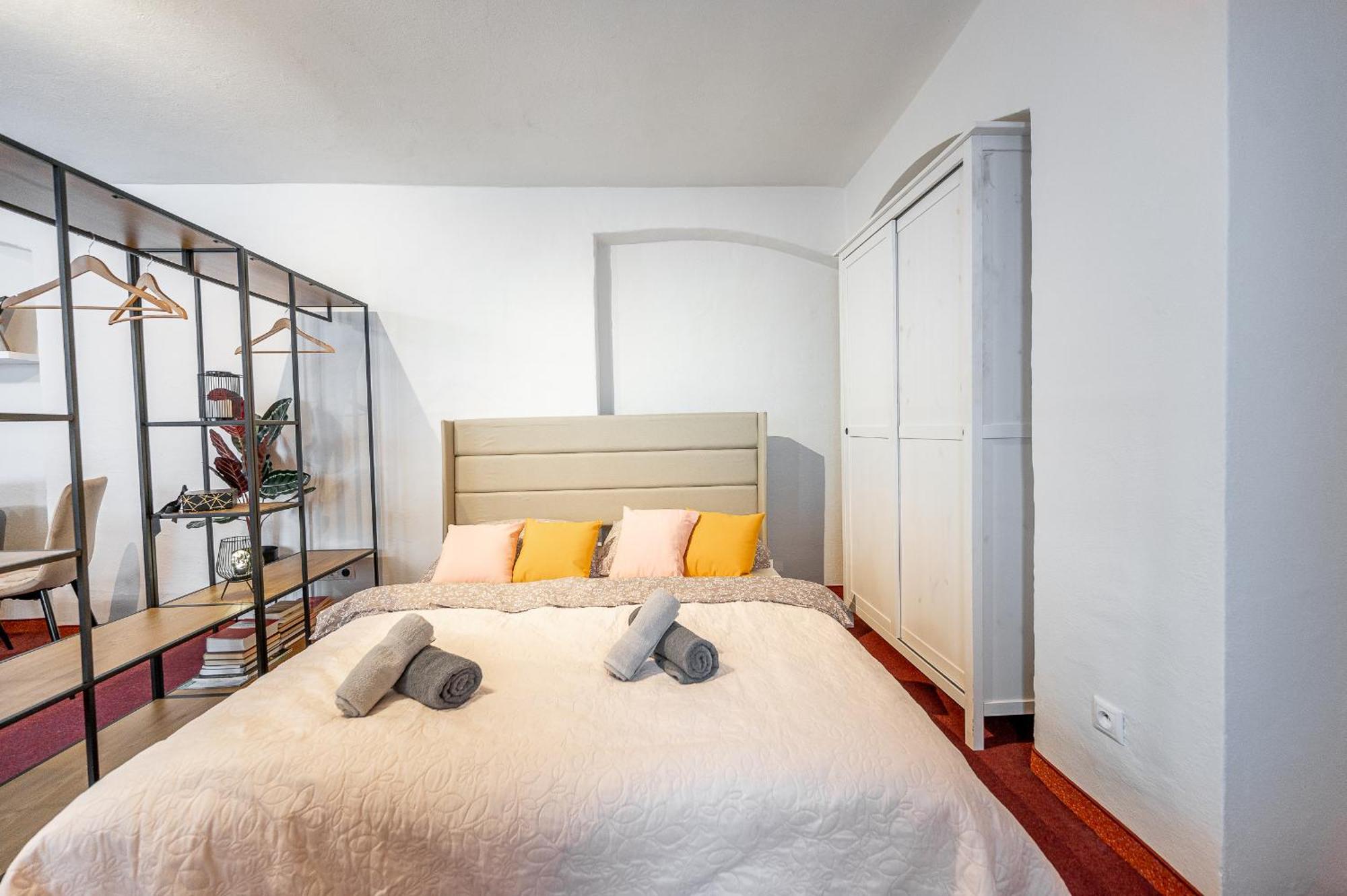 K1 Piatok Sobota Disco Cez Tyzden Tichy Apartman 科希策 外观 照片
