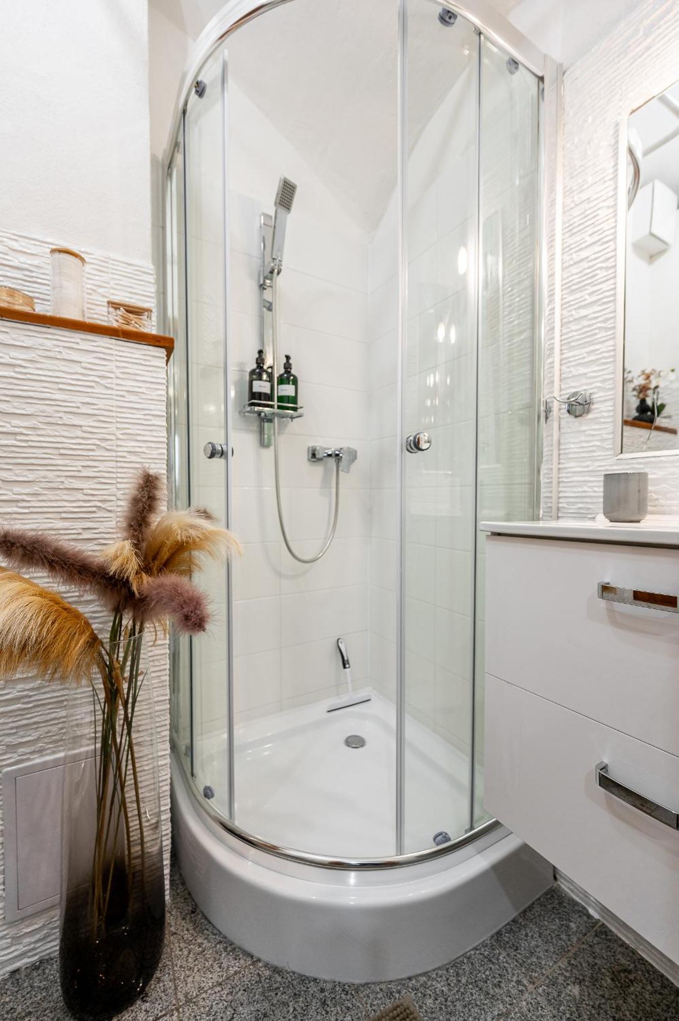 K1 Piatok Sobota Disco Cez Tyzden Tichy Apartman 科希策 外观 照片